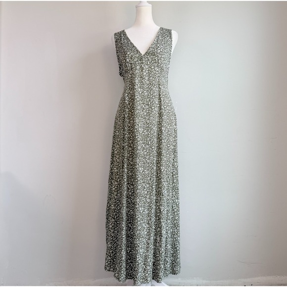 Old Navy Dresses & Skirts - Old Navy Floral Cottagecore Maxi Dress Small Babydoll Prairie